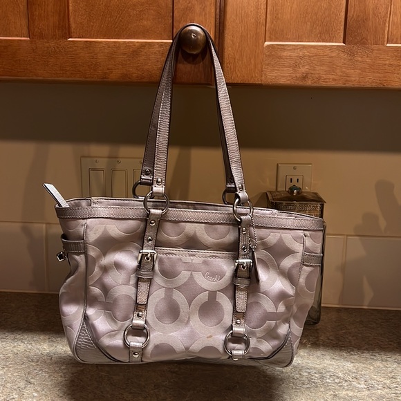 Authentic Coach Purse - Picture 2 of 13